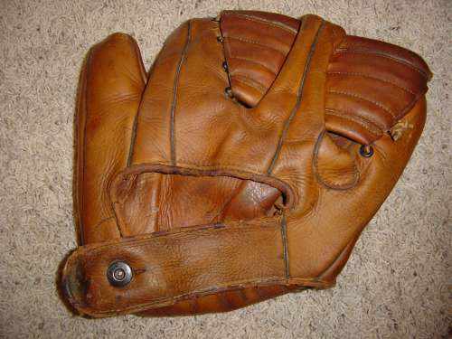 Joe DiMaggio OK Faux Finger Back